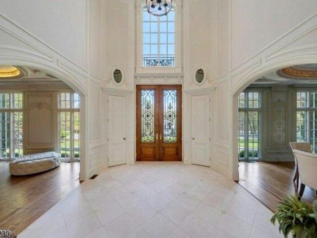 House for sale in Pulis Mills, Franklin Lakes