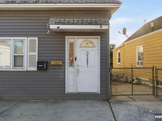 House for sale in Garfield, New Jersey