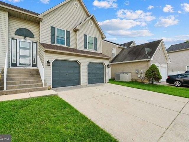 House for sale in Pine Hollow at Hidden Creek, Glassboro