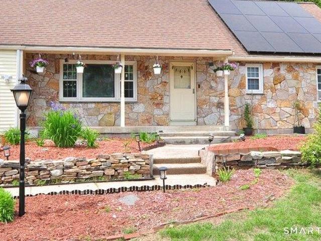 House for sale in Glastonbury, Connecticut