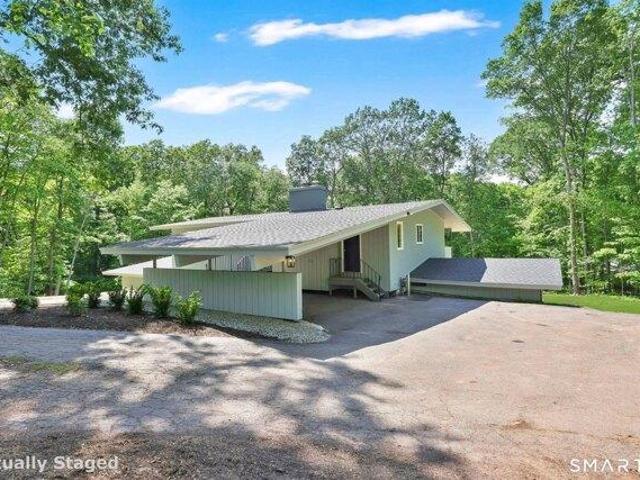 House for sale in Glastonbury, Connecticut