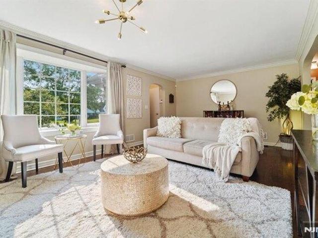 House for sale in Glen Rock