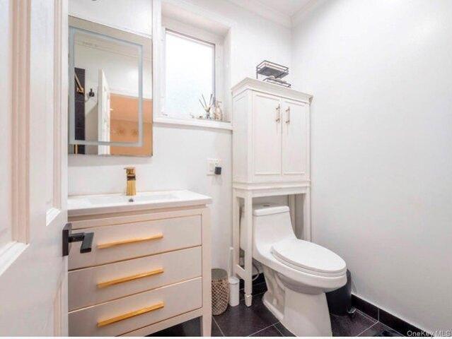 House for sale in Queens, Arverne