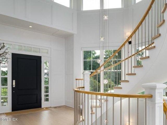 House for sale in Millbrook, Greenwich