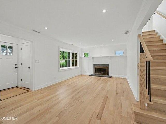 House for sale in Mianus, Greenwich