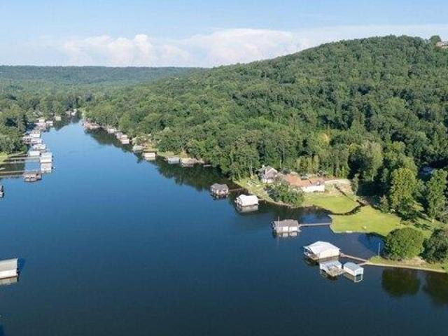 House for sale in Guntersville, Alabama