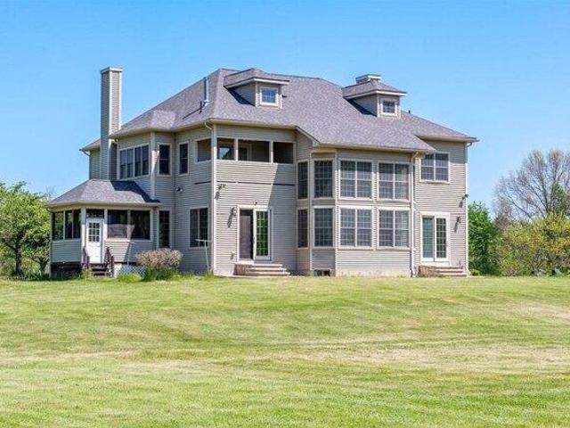 House for sale in Hadley, Massachusetts