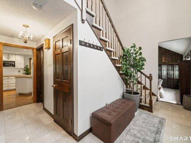 House for sale in Hamden, Connecticut