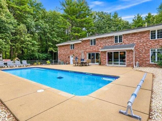 House for sale in New Hampshire