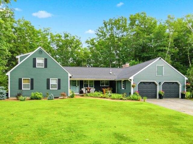 House for sale in Hancock, Hillsborough County