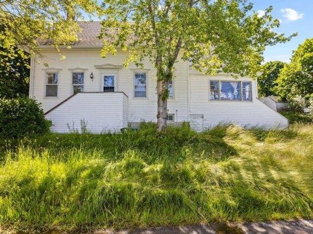 House for sale in Bailey Island, Maine