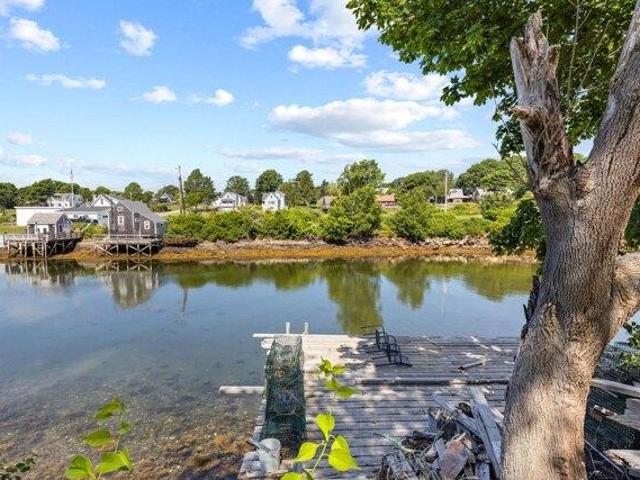 House for sale in Bailey Island, Maine