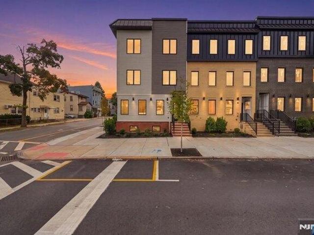 House for sale in Harrison, Hudson County