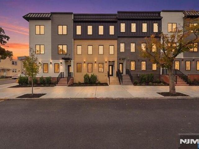 House for sale in Harrison, Hudson County