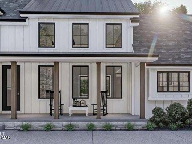 House for sale in Henryville