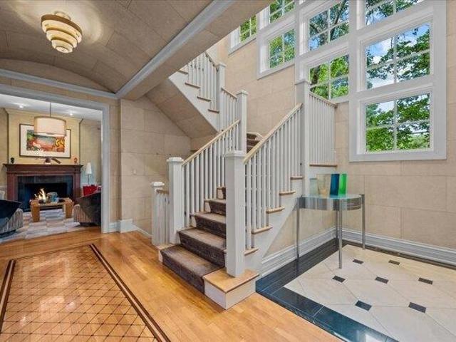 House for sale in Highland Park, Illinois