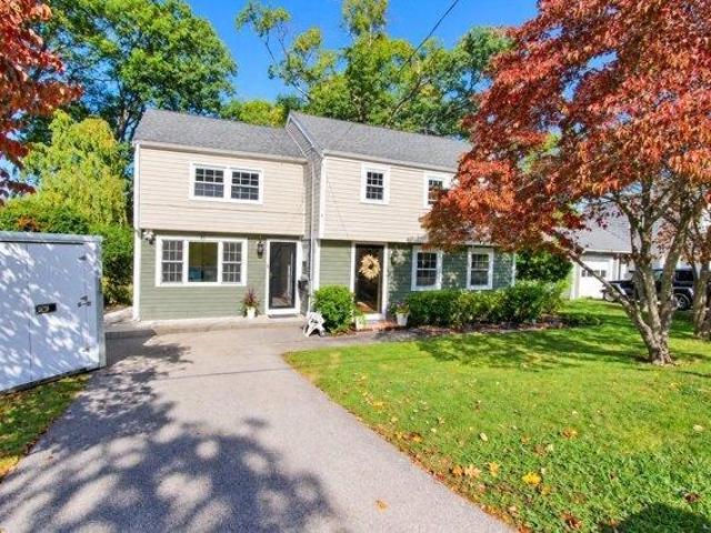 House for sale in Crow Point, Hingham