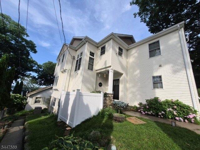 House for sale in Glasser, New Jersey