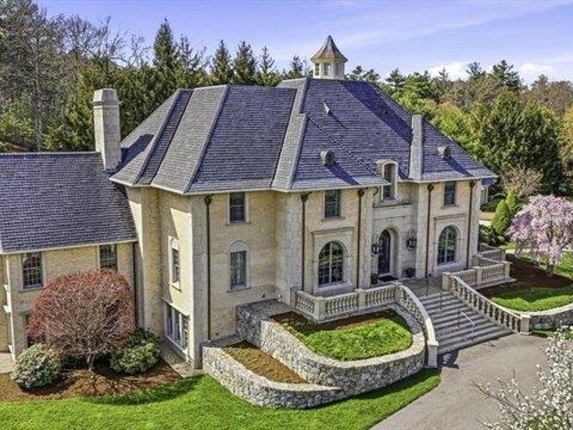 House for sale in Hopkinton, Massachusetts