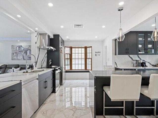 House for sale in Huntington, New York