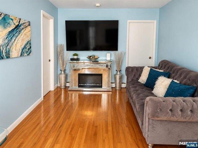 House for sale in Irvington, Essex County