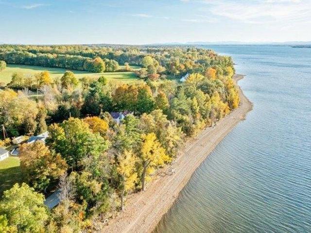 House for sale in Isle La Motte, Vermont