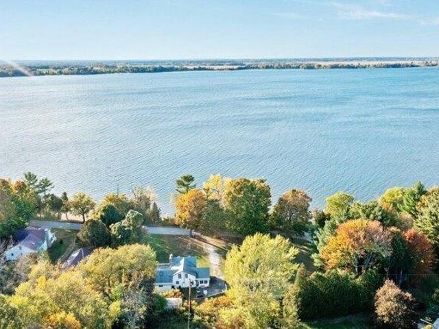 House for sale in Isle La Motte, Vermont