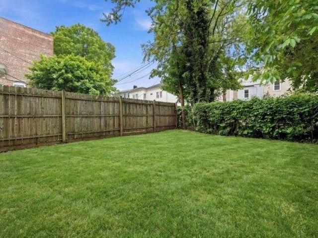 House for sale in Hudson, New Jersey