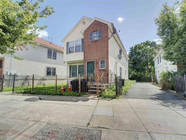 House for sale in Hudson, New Jersey