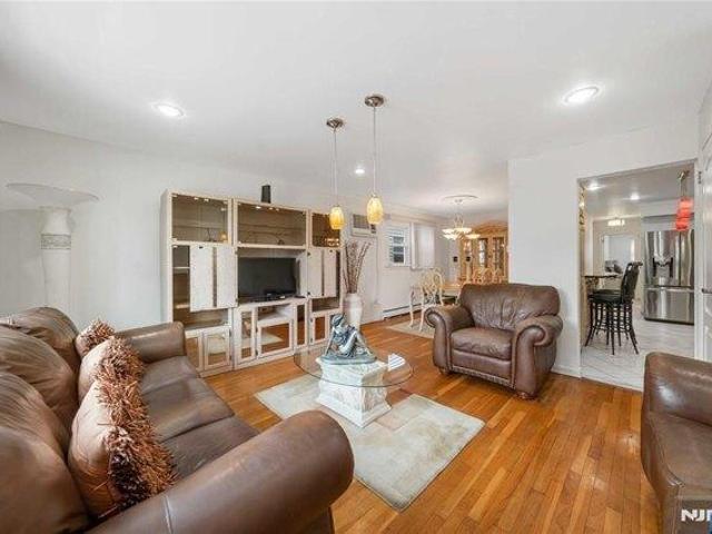 House for sale in Hudson, New Jersey