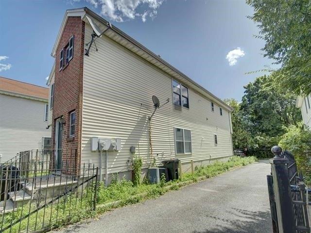 House for sale in Hudson, New Jersey