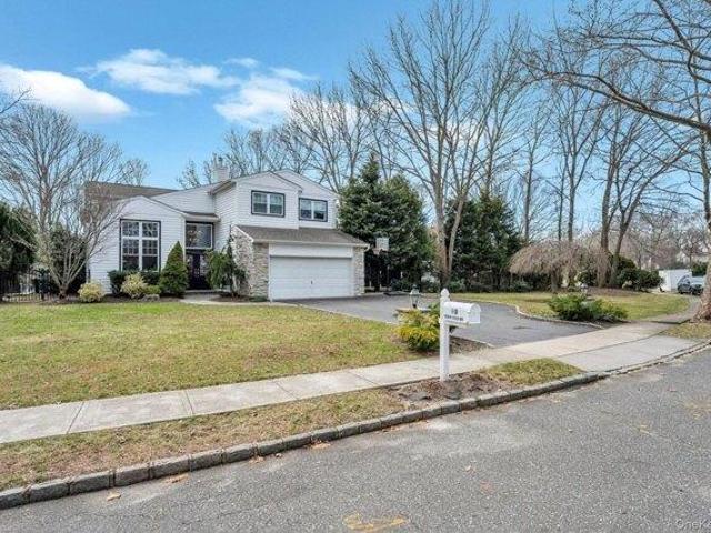 House for sale in Centereach, New York