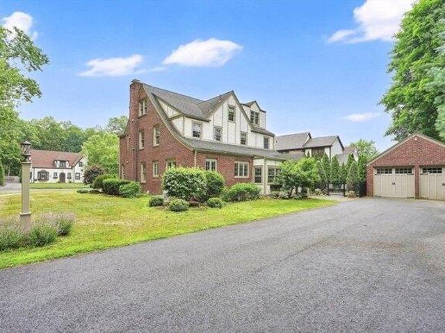 House for sale in Hampden, Massachusetts