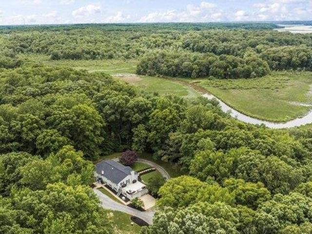 House for sale in Lothian, Maryland