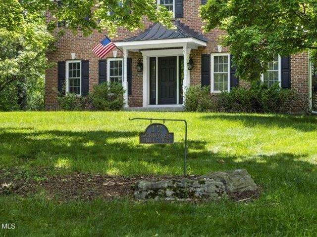 House for sale in Colonie, New York