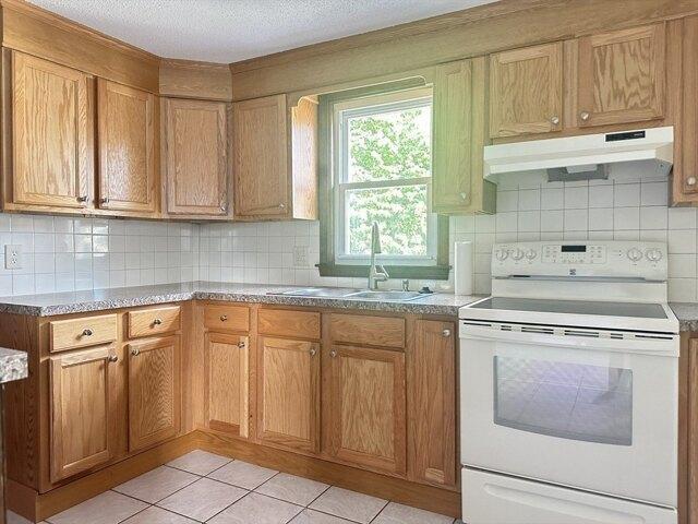 House for sale in Hampden, Massachusetts