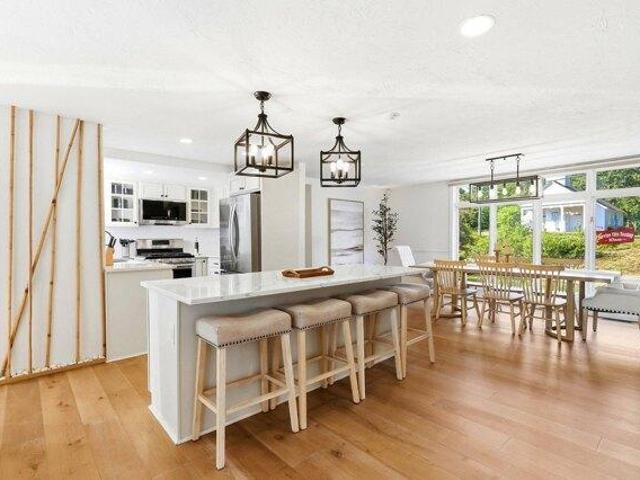House for sale in Lovejoy Sands, Meredith