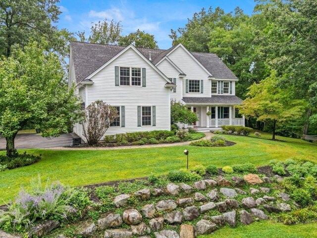 House for sale in Middleton, Essex County