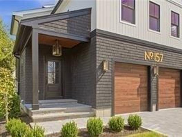 House for sale in Middletown, Newport County