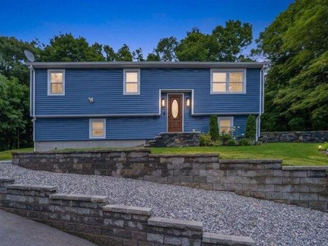 House for sale in Bramanville, Millbury