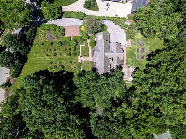 House for sale in Mission Hills, California