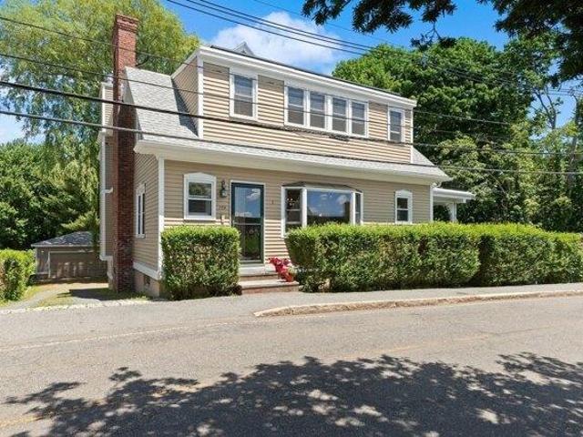 House for sale in Nahant, Essex County