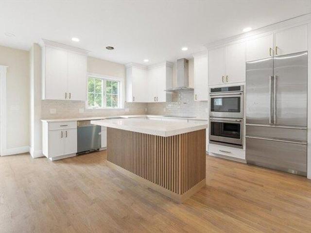 House for sale in Needham Heights, Needham