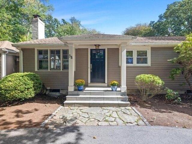 House for sale in Eliot Triangle, Needham