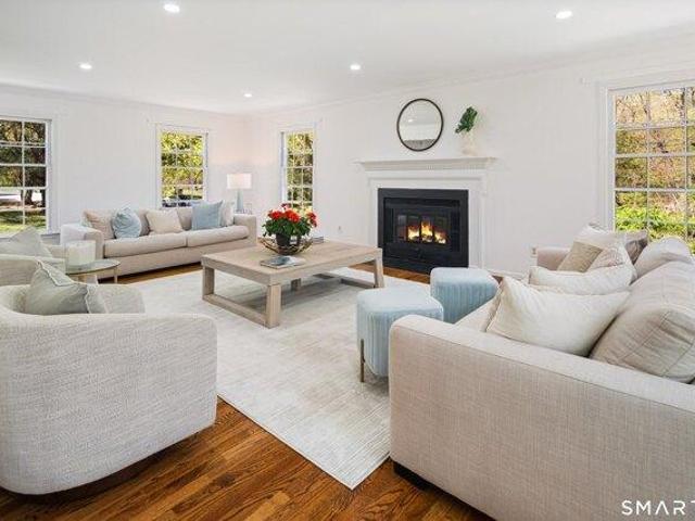 House for sale in Sellecks Corners, New Canaan