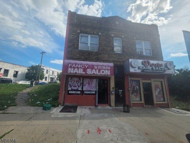 House for sale in Newark, New Jersey
