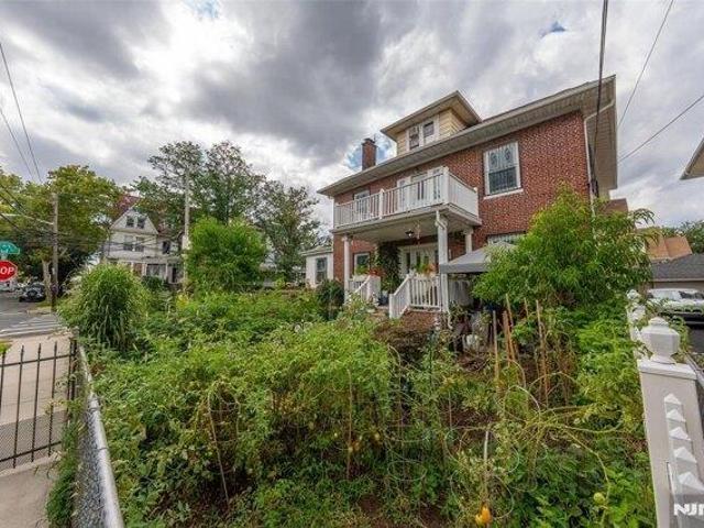 House for sale in Newark, New Jersey