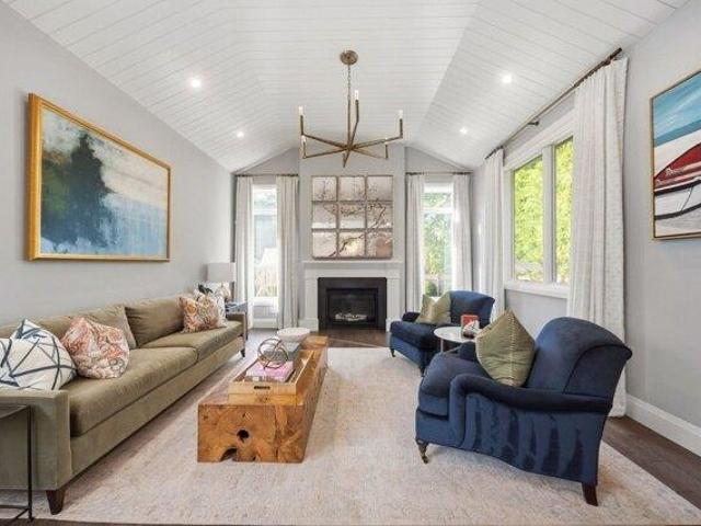 House for sale in Auburndale, Newton