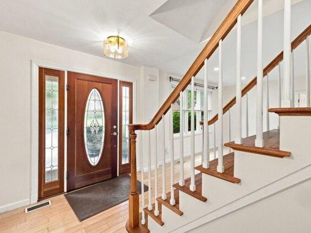 House for sale in Waban, Newton