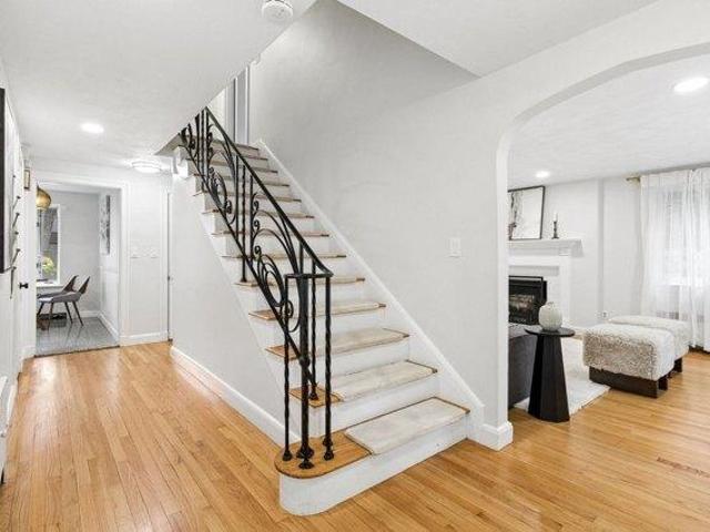 House for sale in Waban, Newton
